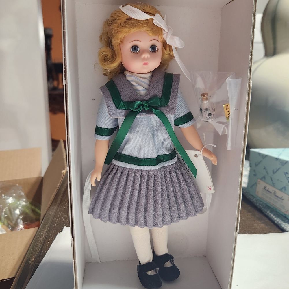 Madame Akexander Collectible Louisa Van Trapp 10" Doll